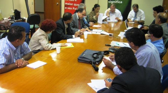 Foto 01: Reunião com o Governo, dia 18